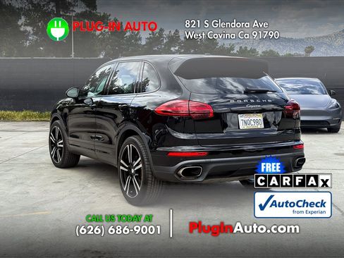 Used 2016 Porsche Cayenne AWD/4WD image 2