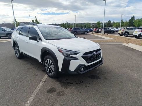 Certified 2025 Subaru Outback AWD/4WD image 1
