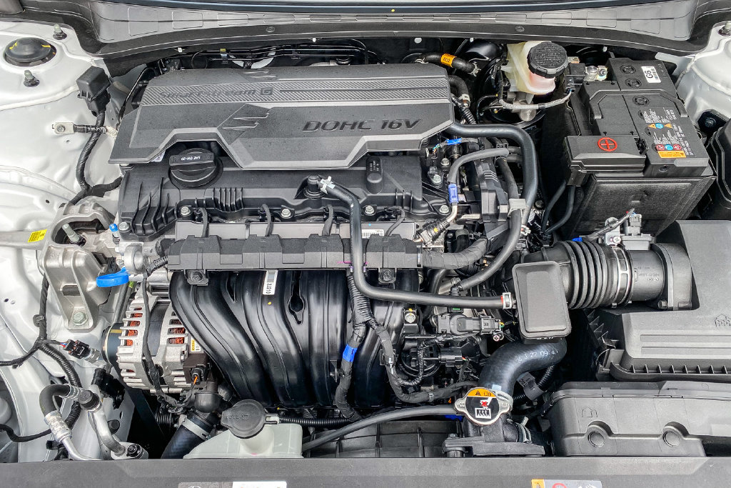 Certified 2026 Hyundai Elantra Sport FWD image 13