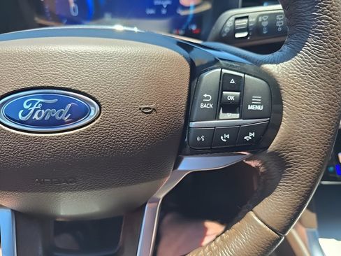 Used 2023 Ford Explorer King Ranch w/ Technology Package AWD/4WD image 17