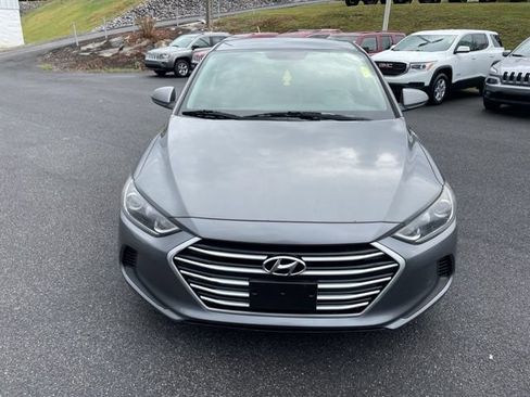 Used 2018 Hyundai Elantra SEL FWD image 3