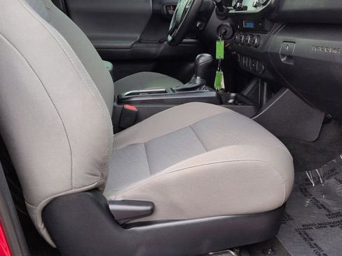 Certified 2022 Toyota Tacoma SR AWD/4WD image 28