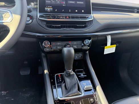 New 2026 Jeep Compass Latitude AWD/4WD image 11