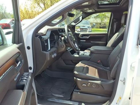 Used 2024 GMC Sierra 1500 Denali w/ Denali Reserve Package AWD/4WD image 10