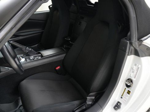 Used 2019 MAZDA MX-5 Miata Sport image 23
