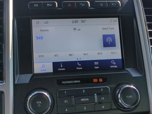 Used 2020 Ford F350 Lariat w/ Chrome Package image 24