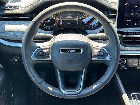 Used 2024 Jeep Compass Latitude AWD/4WD image 23