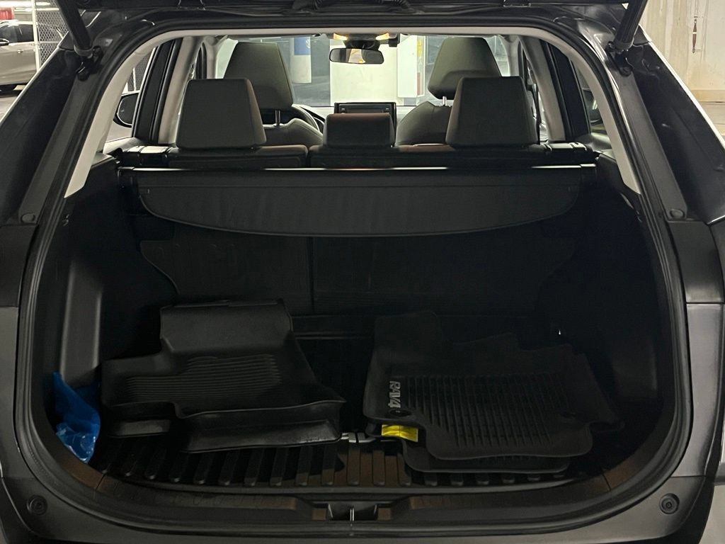 Used 2020 Toyota RAV4 XLE w/ Convenience Package AWD/4WD image 36
