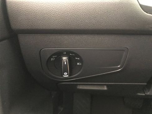 Used 2019 Volkswagen Tiguan SEL w/ 3rd Row Seat Package AWD/4WD image 17
