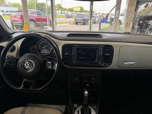 Used 2018 Volkswagen Beetle 2.0T Coast w/ Coast Lighting Package FWD image 33