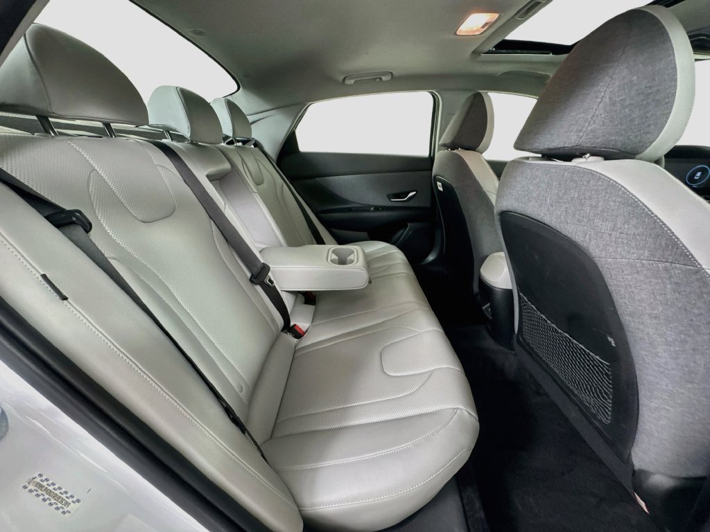 Used 2024 Hyundai Elantra Limited FWD image 28