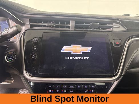 Used 2022 Chevrolet Bolt EUV LT w/ Convenience Package image 15