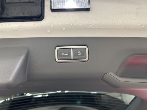 New 2026 Kia EV9 Wind image 32