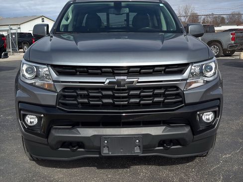 Used 2022 Chevrolet Colorado LT w/ Luxury Package image 3