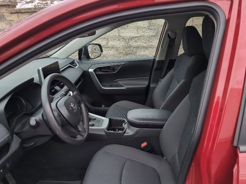 Used 2024 Toyota RAV4 LE image 13