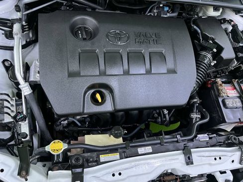 Used 2015 Toyota Corolla LE FWD image 29