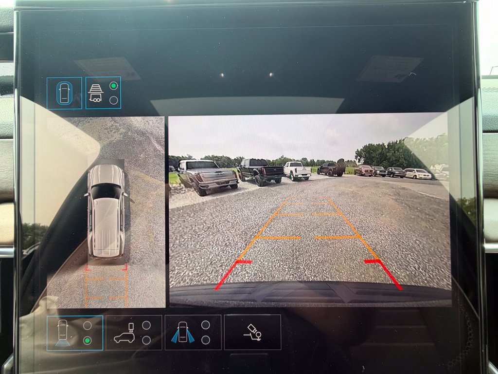 Used 2026 GMC Yukon Denali Ultimate AWD/4WD image 5