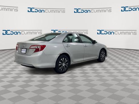 Used 2012 Toyota Camry LE image 8