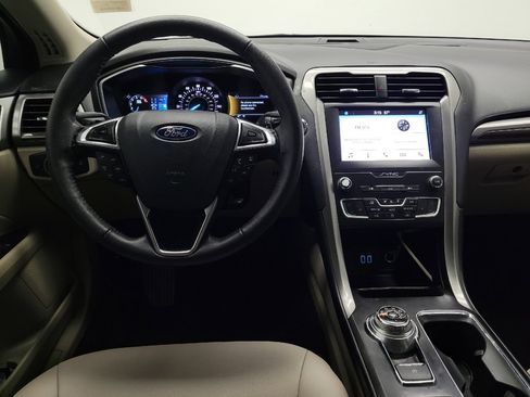 Used 2019 Ford Fusion SEL image 22