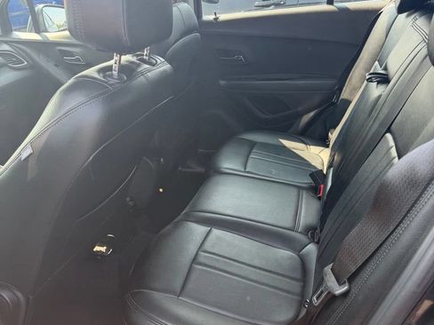 Used 2017 Chevrolet Trax LS AWD/4WD image 8