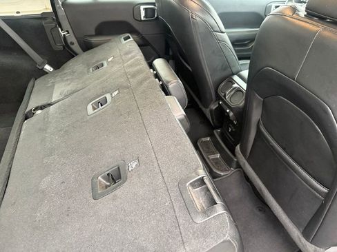 Used 2023 Jeep Wrangler Unlimited Sahara image 19