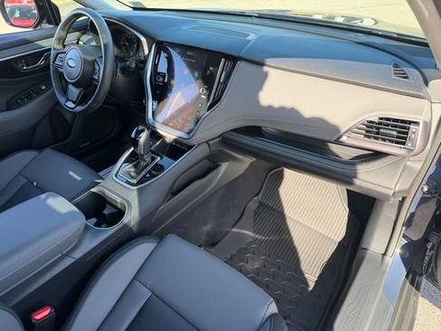 Used 2025 Subaru Outback Onyx Edition w/ Popular Package #2 image 12