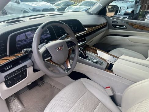 Used 2024 Cadillac Escalade Sport Platinum w/ LPO, ONYX Package AWD/4WD image 10