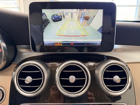 Used 2019 Mercedes-Benz GLC 300 image 42