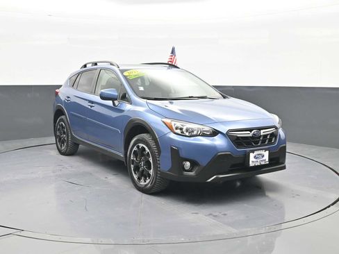 Used 2021 Subaru Crosstrek 2.0i Premium w/ Moonroof Package image 1
