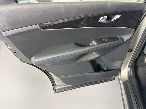 Used 2019 Kia Sorento L image 25