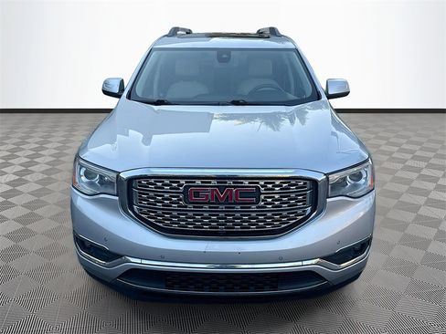 Used 2017 GMC Acadia Denali w/ Technology Package image 2
