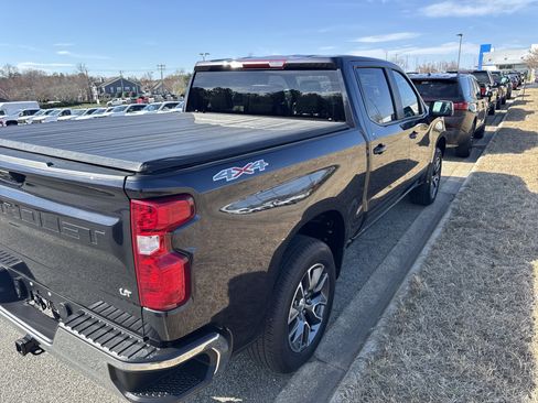 Certified 2023 Chevrolet Silverado 1500 LT image 10