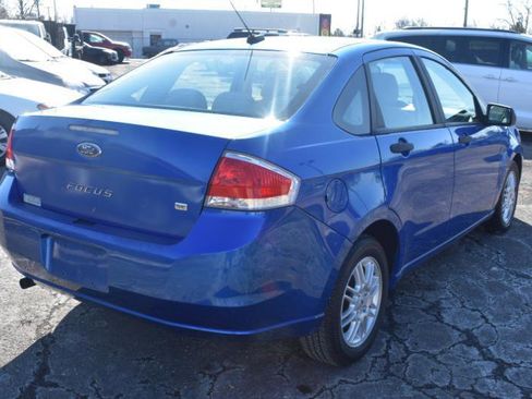 Used 2010 Ford Focus SE image 5