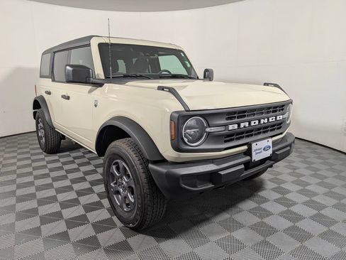 Used 2025 Ford Bronco Big Bend AWD/4WD image 1
