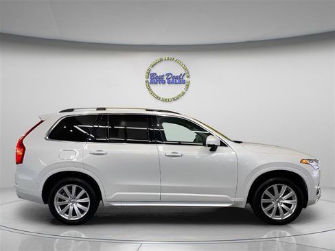 Used 2017 Volvo XC90 T6 Momentum w/ Vision Package AWD/4WD image 7