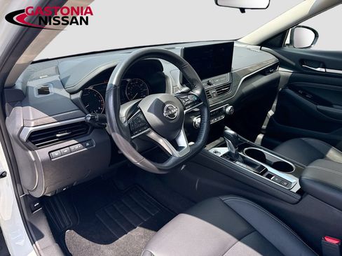 Used 2023 Nissan Altima 2.5 SL AWD/4WD image 11