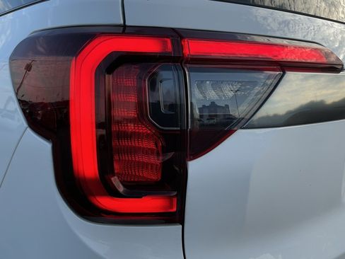 Used 2022 GMC Acadia AT4 w/ Preferred Package image 15