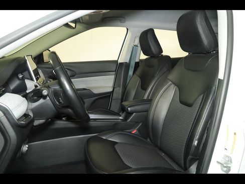 Used 2022 Jeep Compass Latitude w/ Convenience Group image 20