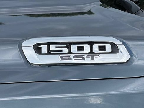 Used 2025 RAM 1500 Big Horn AWD/4WD image 2