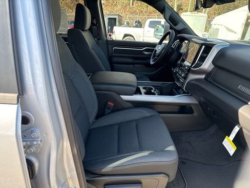 New 2026 RAM 1500 4x4 Crew Cab image 9