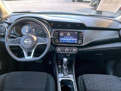 Certified 2024 Nissan Kicks SV image 15