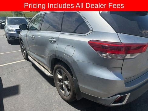 Used 2018 Toyota Highlander Limited Platinum AWD/4WD image 16
