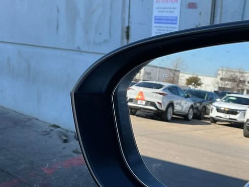 Used 2025 Nissan Rogue SV image 20