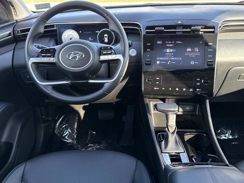 Used 2023 Hyundai Tucson SEL w/ Convenience Package image 2