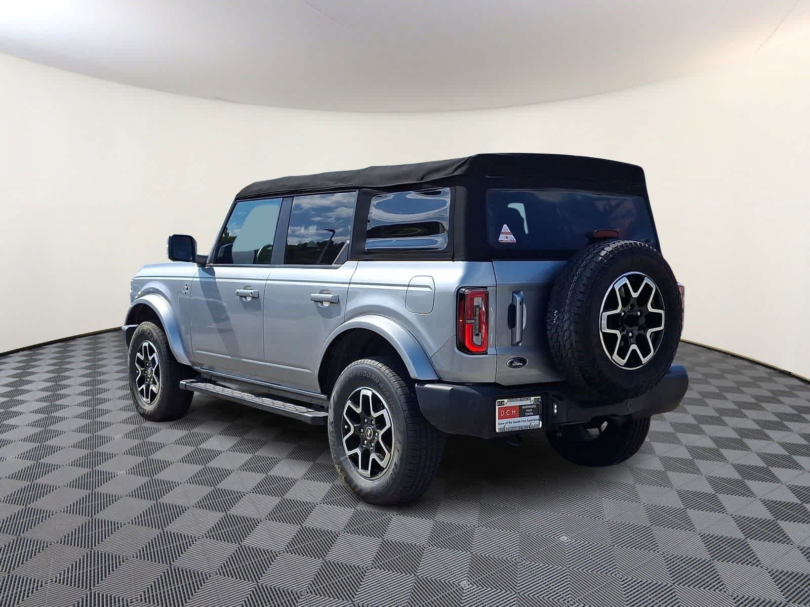 Used 2023 Ford Bronco Outer Banks AWD/4WD image 7