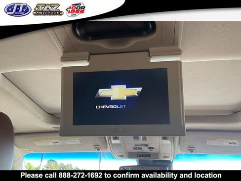 Used 2019 Chevrolet Suburban Premier RWD image 15