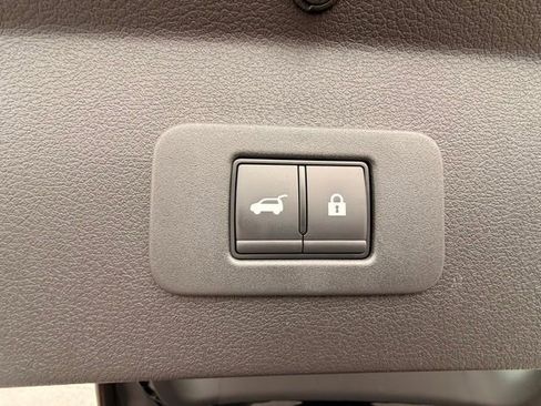 New 2026 Nissan Leaf Platinum+ w/ Cargo Package (Platinum+) image 17