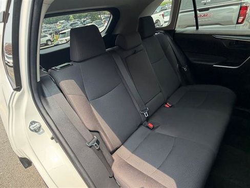Used 2019 Toyota RAV4 LE FWD image 19