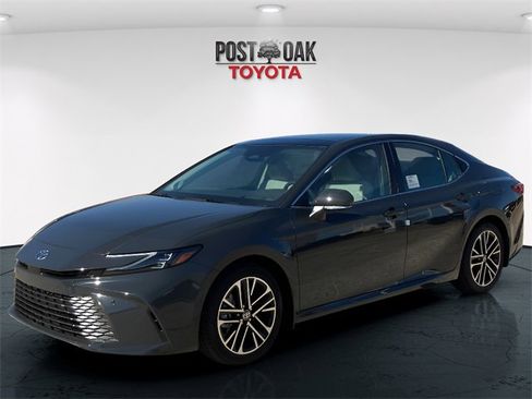 New 2026 Toyota Camry XLE image 3