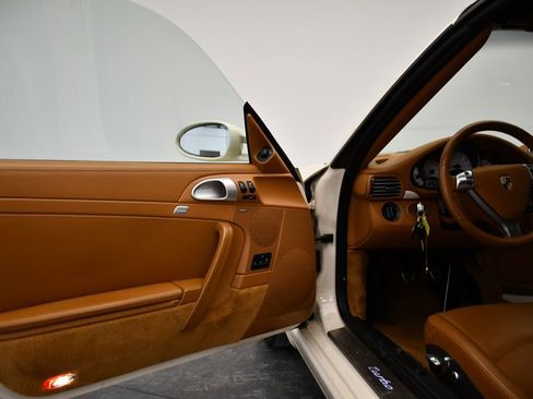 Used 2009 Porsche 911 Turbo image 40